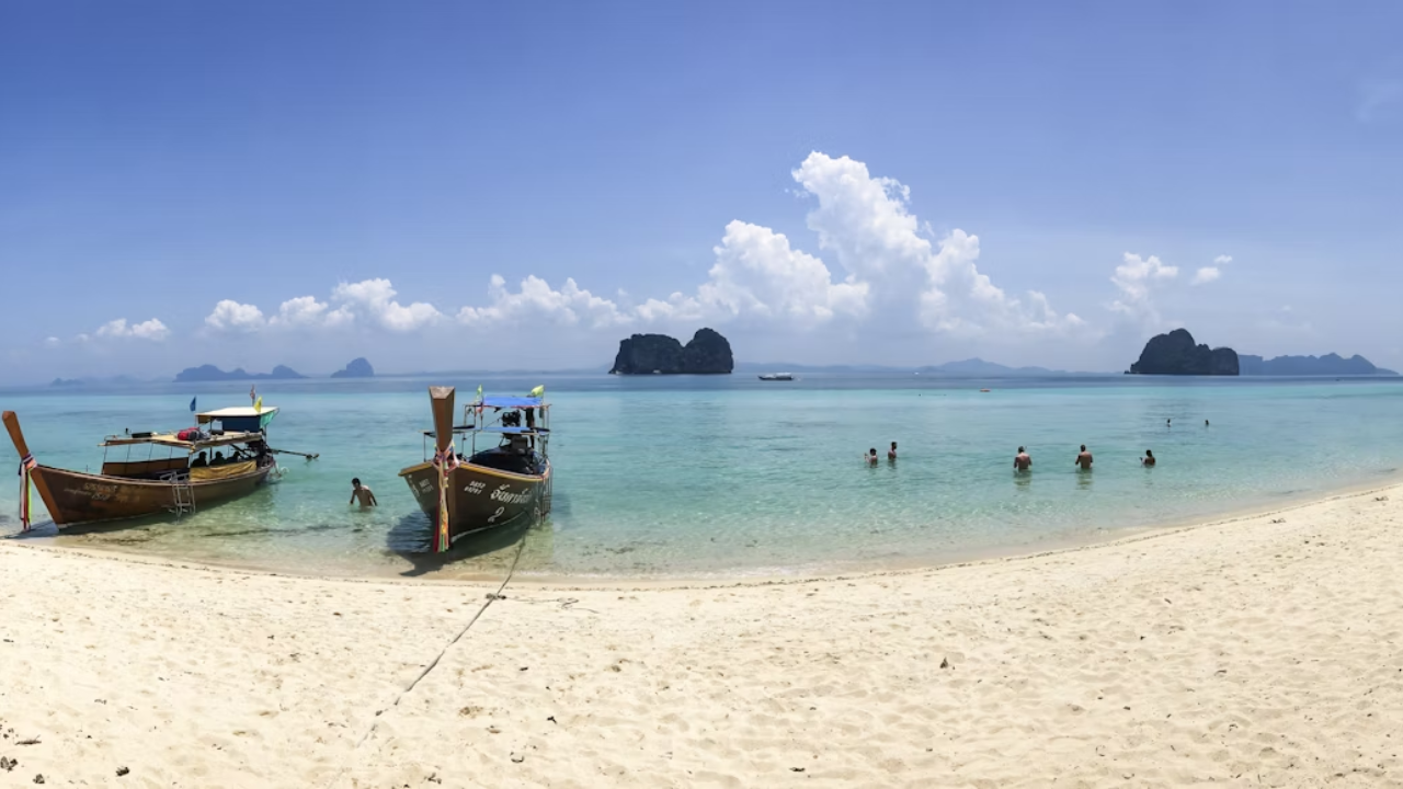 Beaches in Koh Lanta Credit-Unsplash