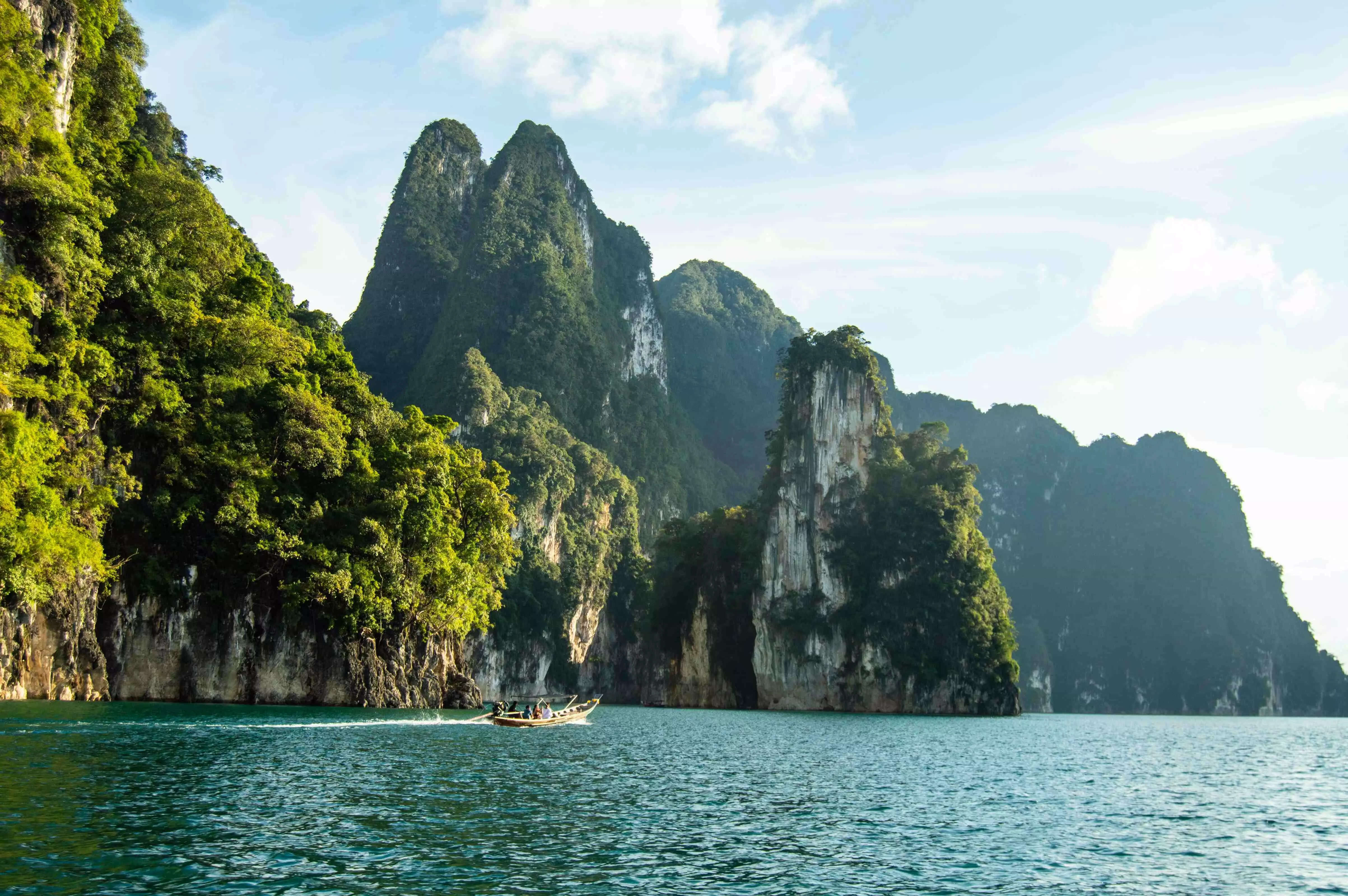 Cruise on Cheow Lan Khao Sok Lake