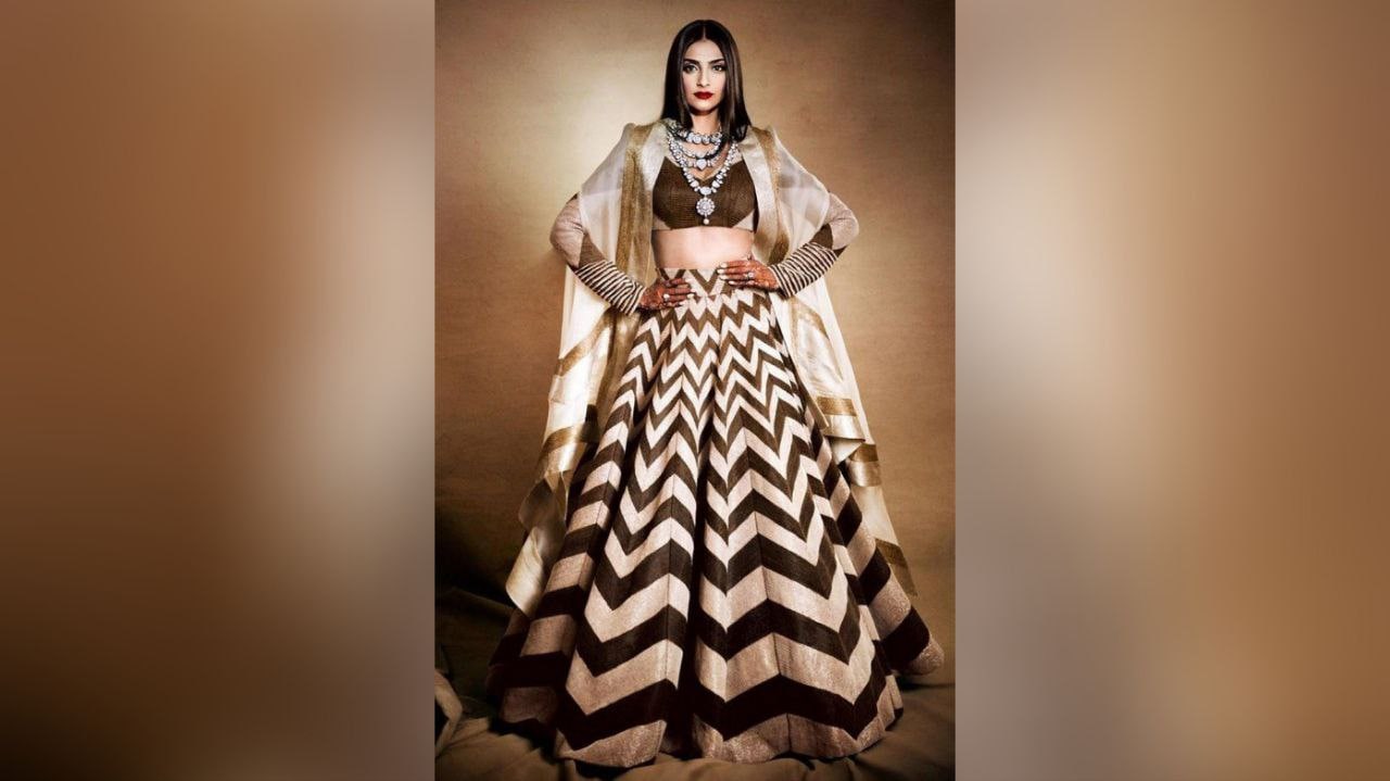 Sonam stuns in a black and white lehenga ensemble for her wedding reception. (Instagram)