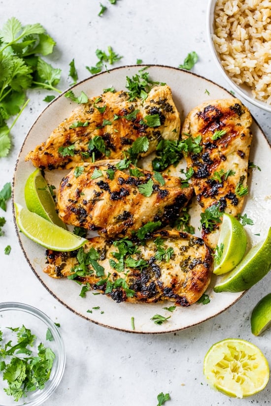 Grilled chicken with cilantro and lemon