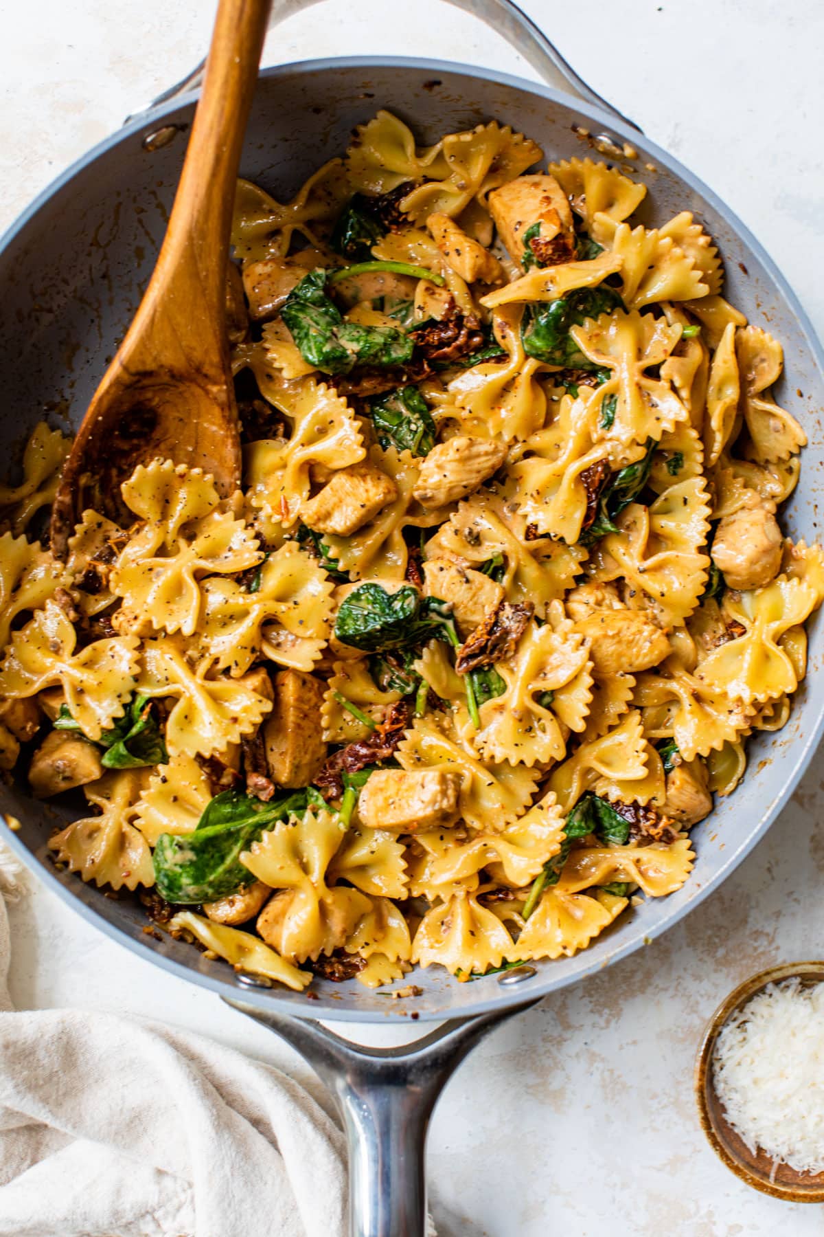 One pot creamy pasta with chicken and sun-dried tomatoes