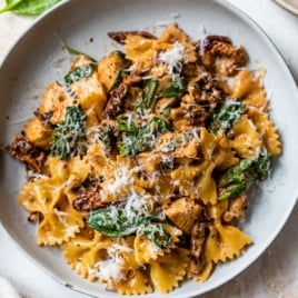 An easy and creamy sun-dried tomato pasta dish.