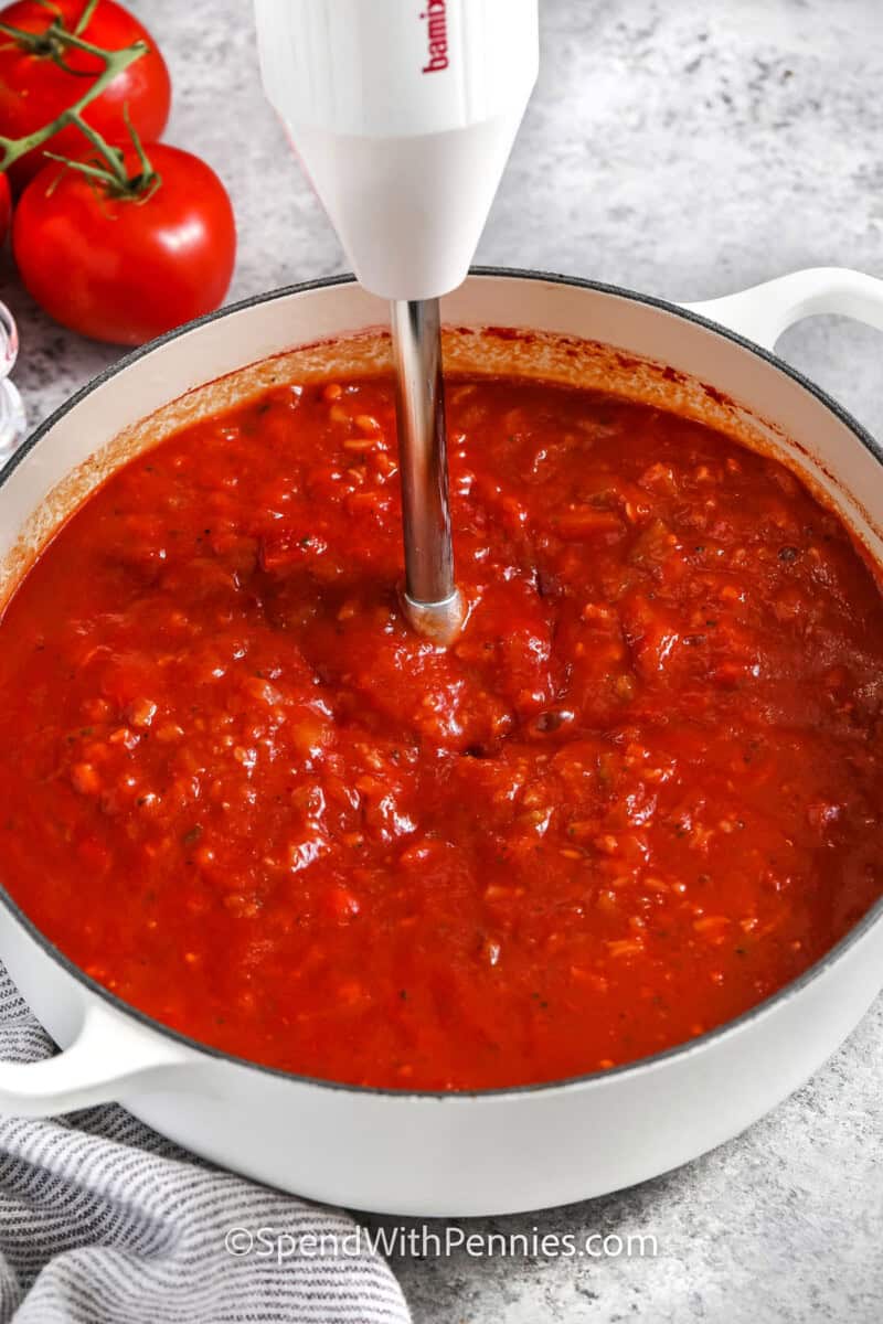 Mix the ingredients to make the tomato soup