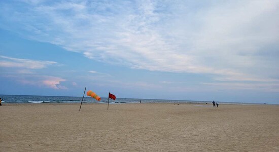 Puducherry, Tamil Nadu | Puducherry’s coastal charm is amplified during the monsoon. Known for its French colonial architecture, the town’s rain-washed streets and charming buildings look particularly pristine. A stroll along the seafront, accompanied by the sound of the waves and a refreshing breeze, offers a delightful retreat. Visitors can relax at one of the many cafes, savouring a mix of French and Indian cuisine while watching the rain and enjoying the aroma of freshly baked bread mingling with the sea breeze.