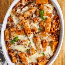 Baked rigatoni on a plate