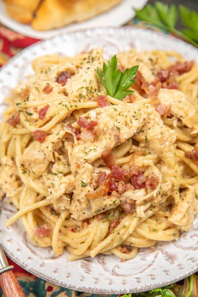 plate of spaghetti with chicken