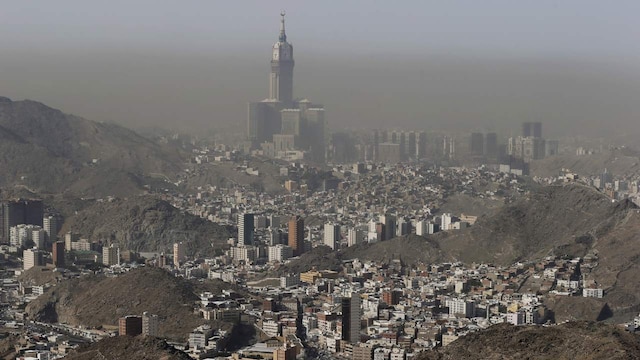 4. Makkah Clock Tower, Makkah, Saudi Arabia | The Makkah Clock Tower is 601 meters tall, making it the fourth tallest structure in the world. It has 120 floors and dominates the skyline of Makkah.