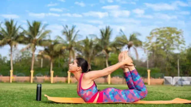 Dhanurasana