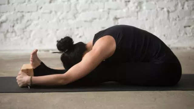 Paschimottanasana